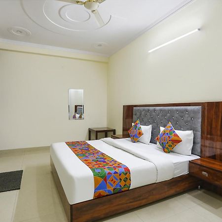 Fabexpress Asp Royal Residency Inn- Janakpuri Deli Exterior foto