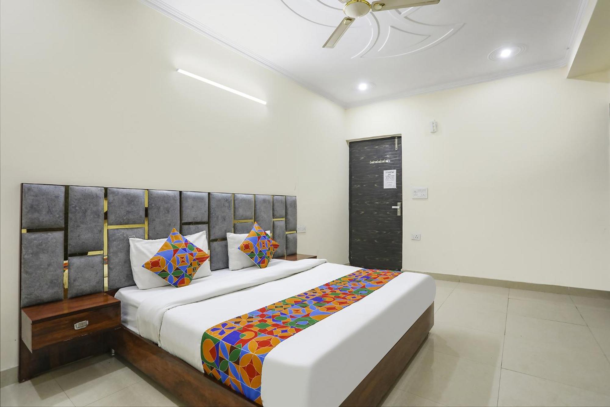 Fabexpress Asp Royal Residency Inn- Janakpuri Deli Exterior foto