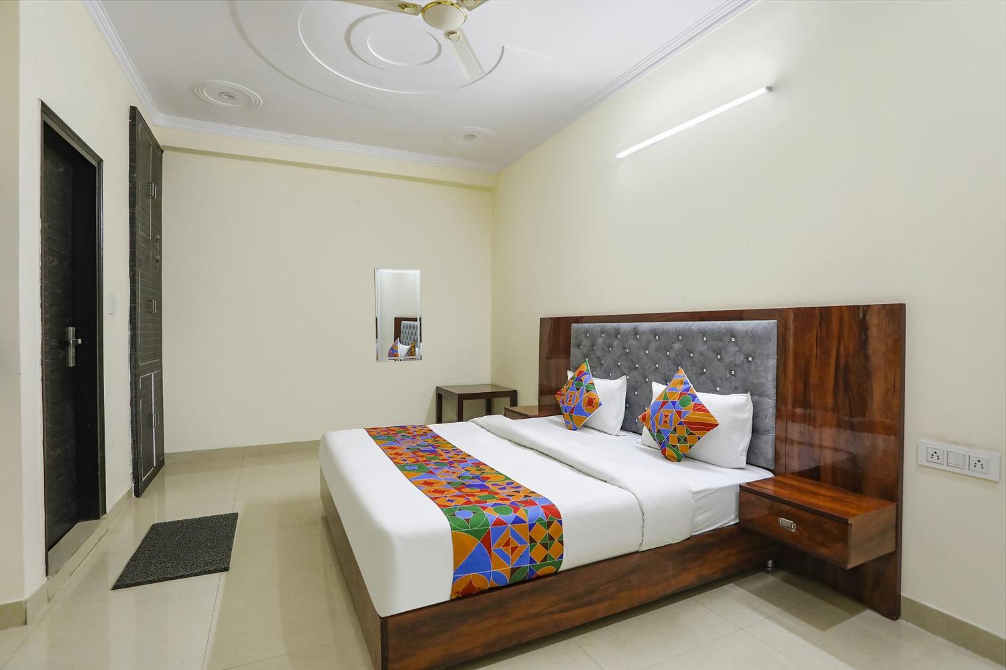 Fabexpress Asp Royal Residency Inn- Janakpuri Deli Exterior foto