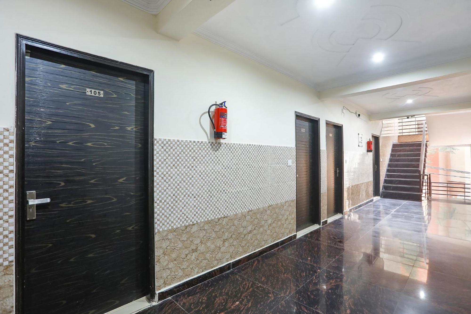 Fabexpress Asp Royal Residency Inn- Janakpuri Deli Exterior foto
