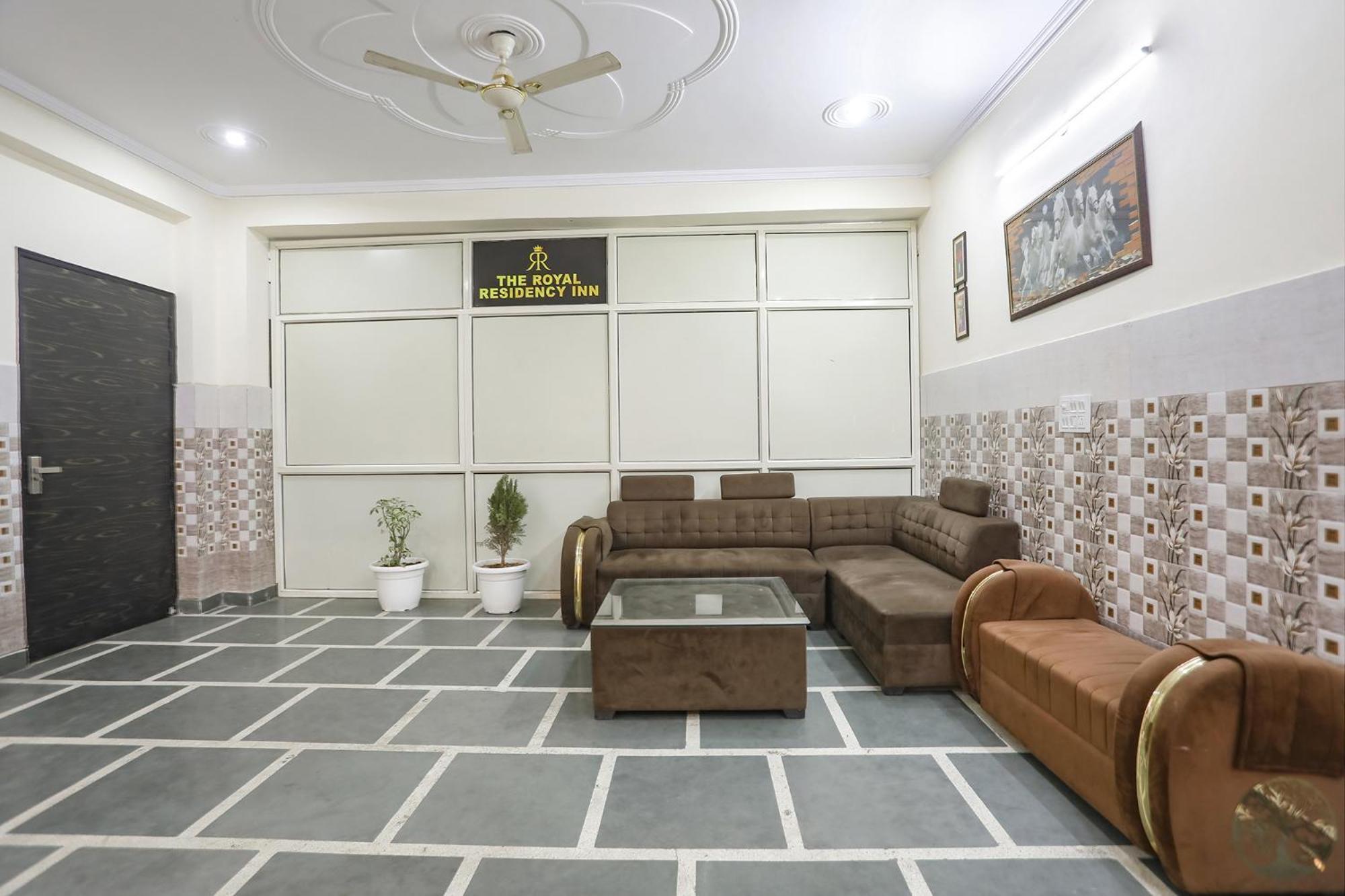 Fabexpress Asp Royal Residency Inn- Janakpuri Deli Exterior foto